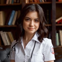 Р. Султанова